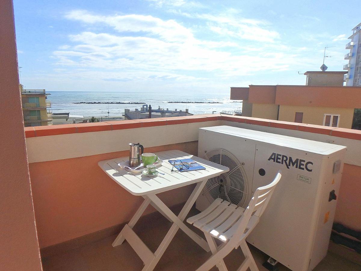 Esperia 23 Apartment ลิโด ดี ปอมโปซา ภายนอก รูปภาพ