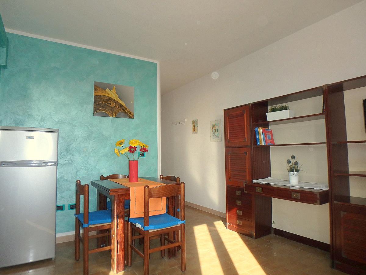 Esperia 23 Apartment ลิโด ดี ปอมโปซา ภายนอก รูปภาพ